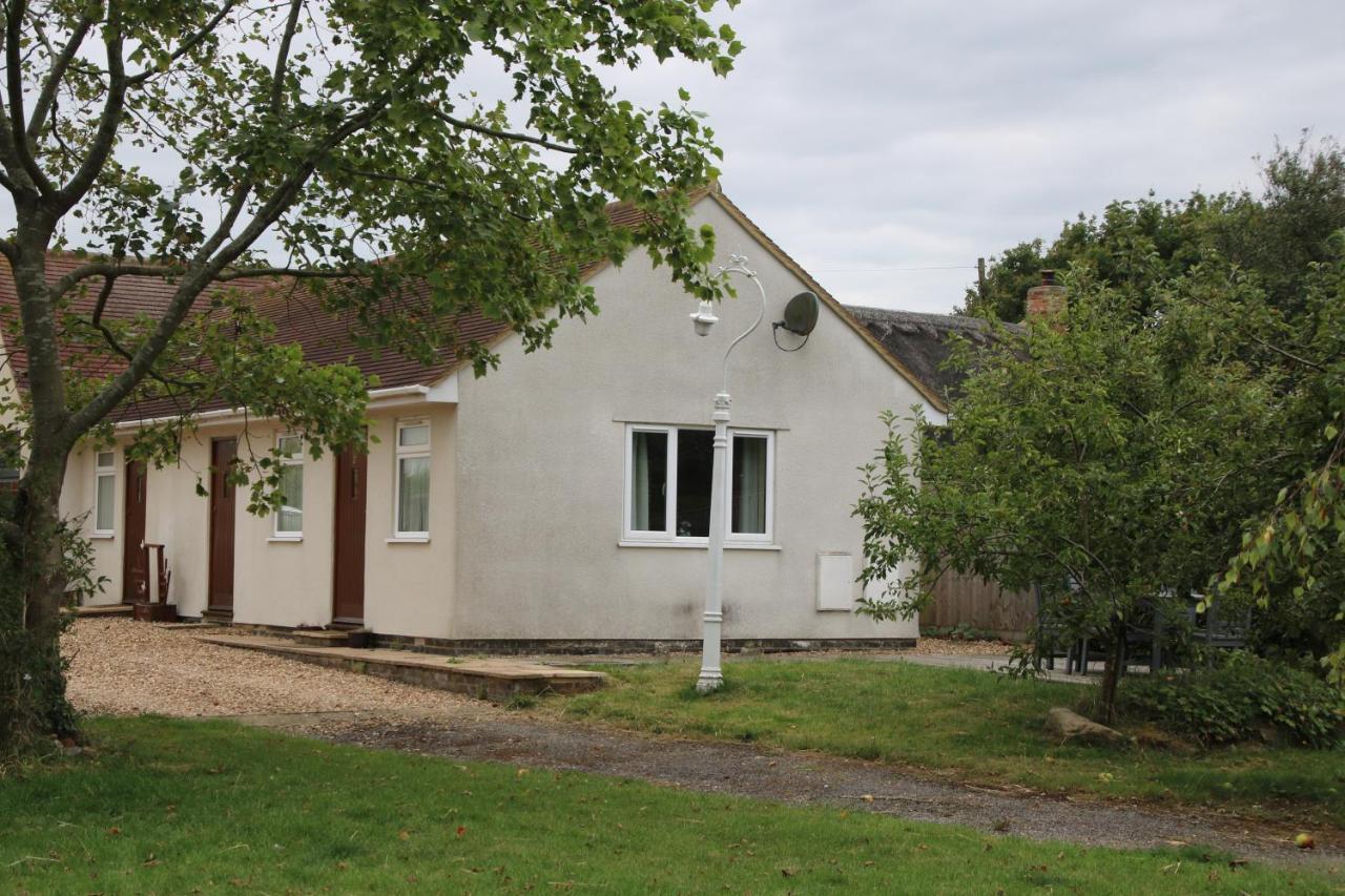 The Stables B&B @ Pear Tree Cottage Winslow Esterno foto